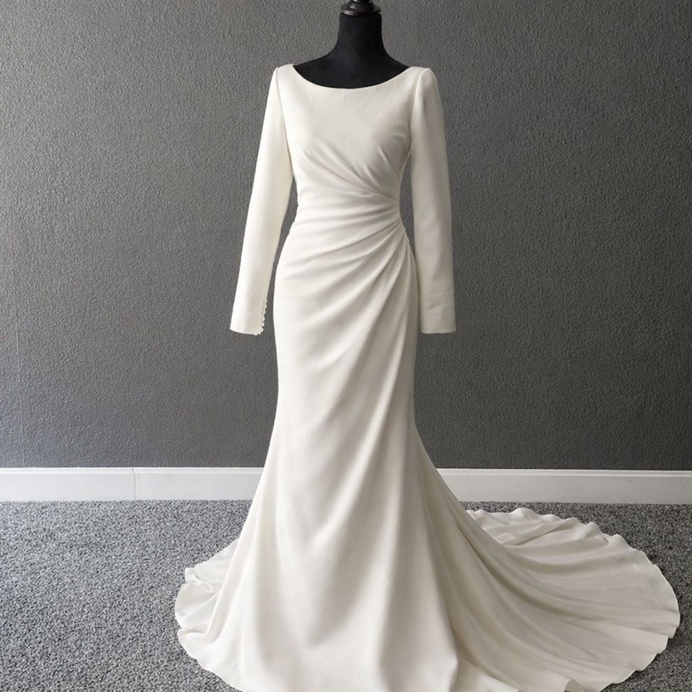 Pronovias Plitvice crepe wedding dress